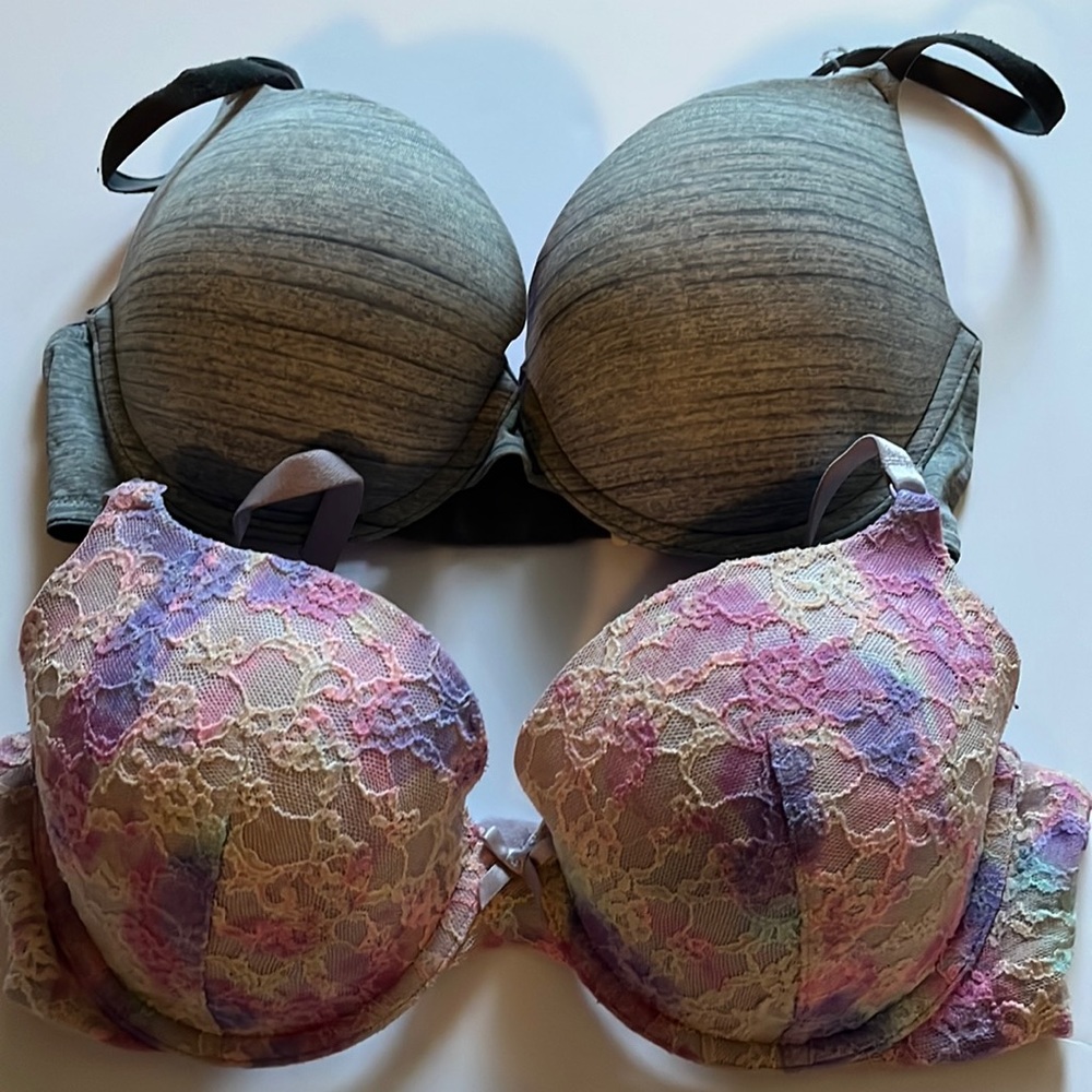 Lot of two Victoria secret bra’s size 34D